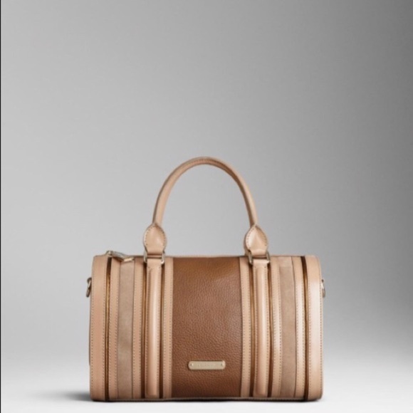 Burberry Handbags - 🔥Authentic Burberry handbag🔥 Rare color!